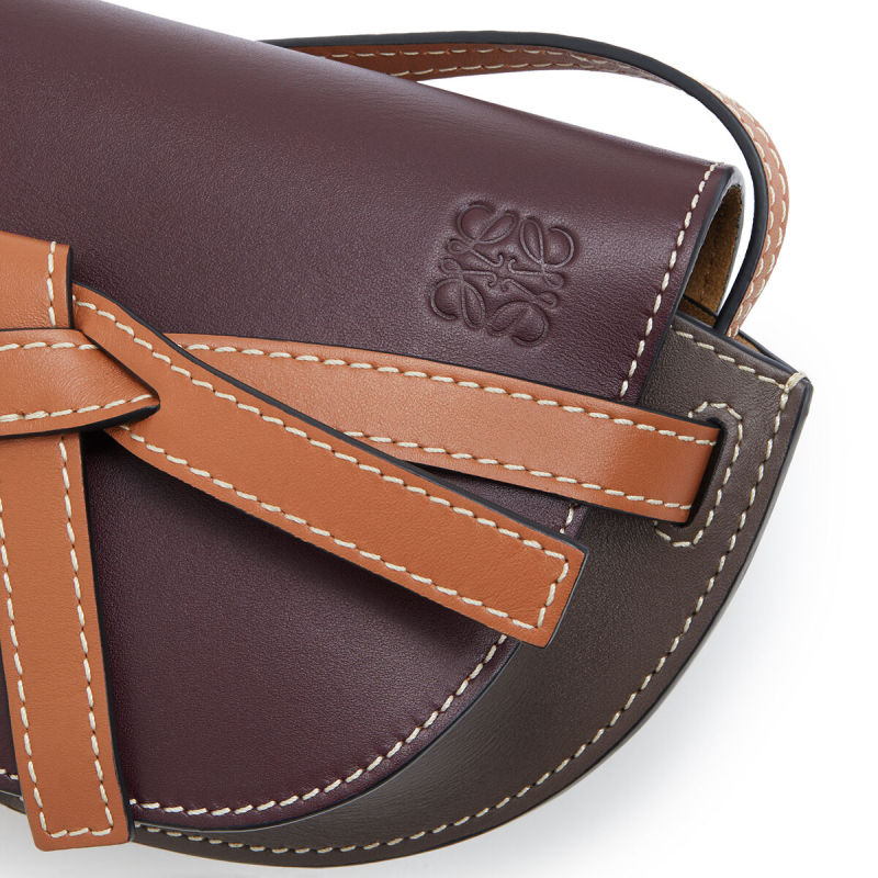 Loewe 罗意威gate Mini Bag价格 10 500 4can福罐 Loewe 罗意威gate Mini Bag价格 10 500 4can福罐